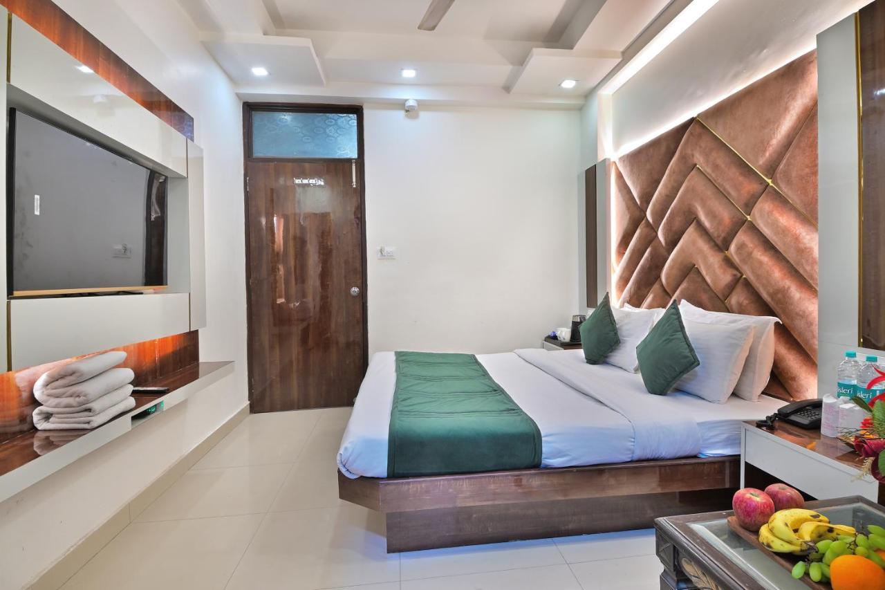 Hotel Star Villa - Budget Friendly Új-Delhi Kültér fotó