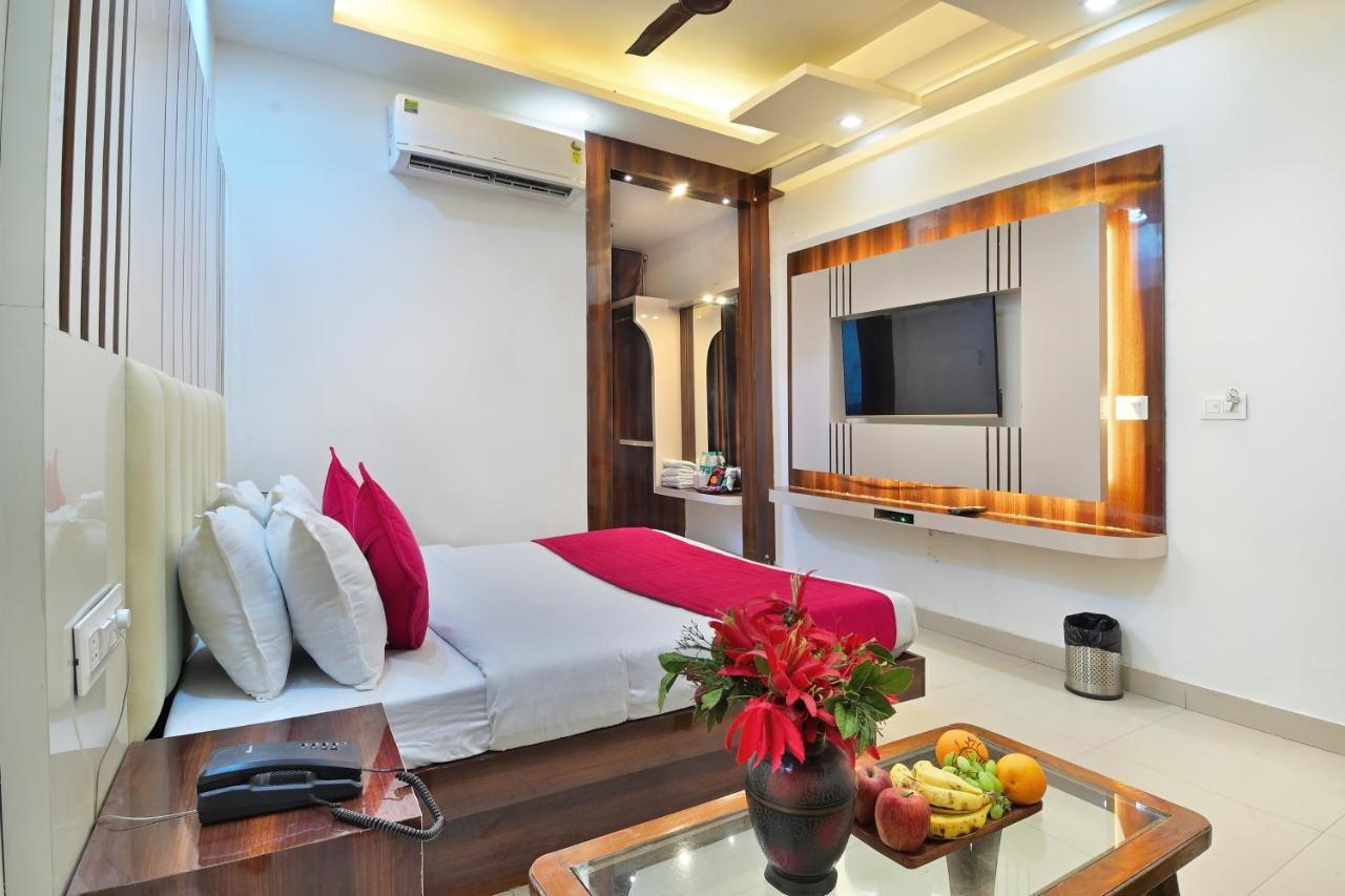 Hotel Star Villa - Budget Friendly Új-Delhi Kültér fotó