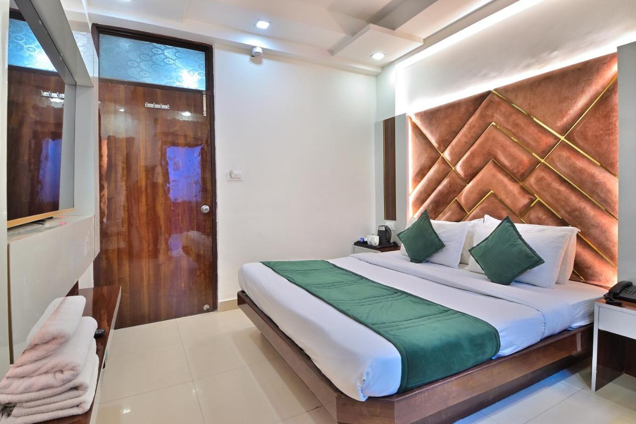 Hotel Star Villa - Budget Friendly Új-Delhi Kültér fotó