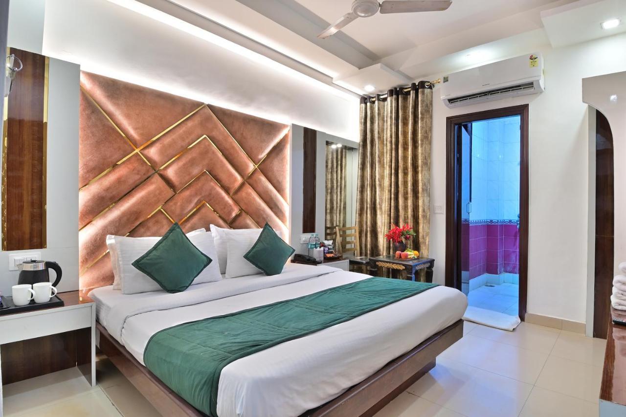 Hotel Star Villa - Budget Friendly Új-Delhi Kültér fotó