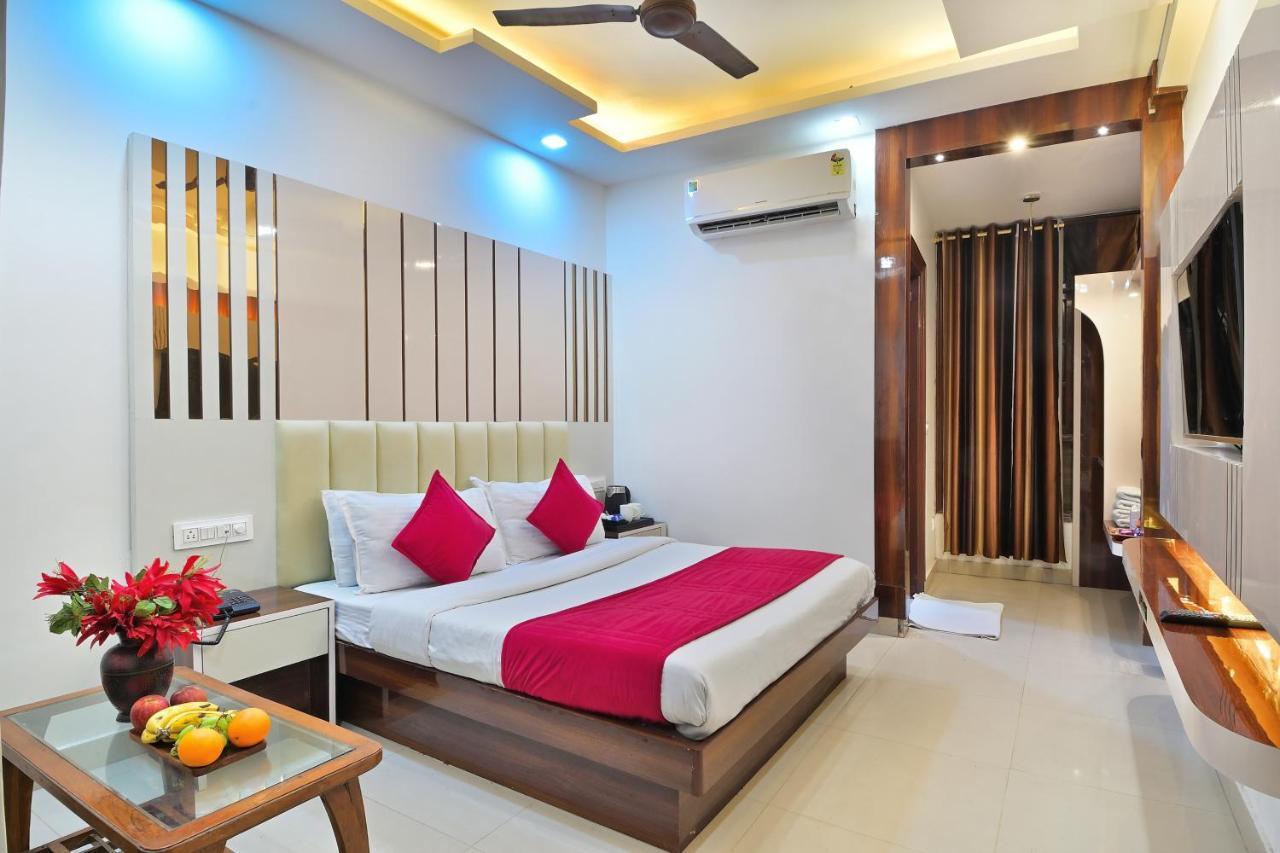 Hotel Star Villa - Budget Friendly Új-Delhi Kültér fotó
