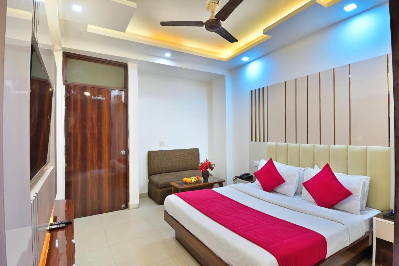 Hotel Star Villa - Budget Friendly Új-Delhi Kültér fotó