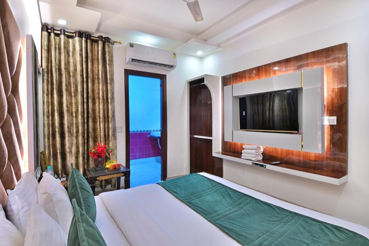Hotel Star Villa - Budget Friendly Új-Delhi Kültér fotó