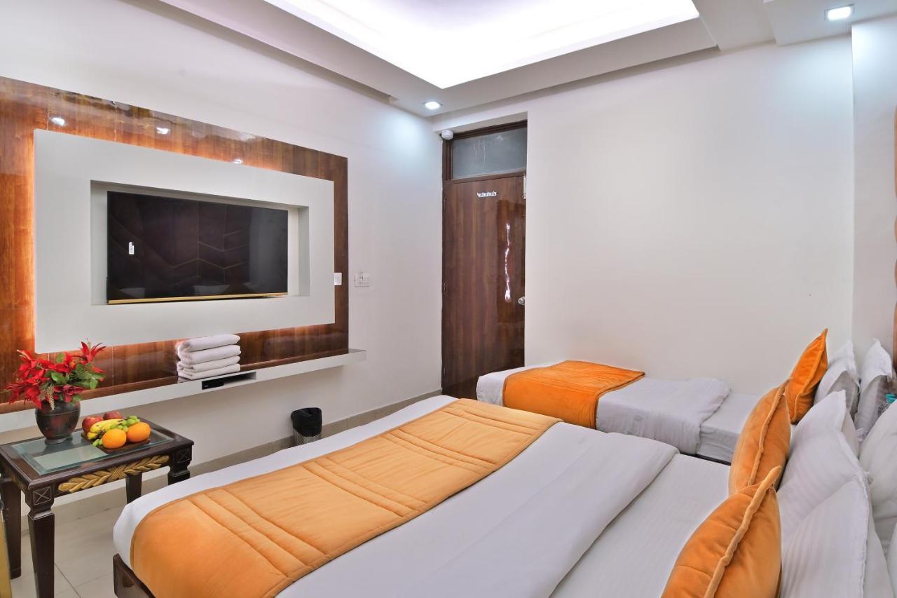 Hotel Star Villa - Budget Friendly Új-Delhi Kültér fotó