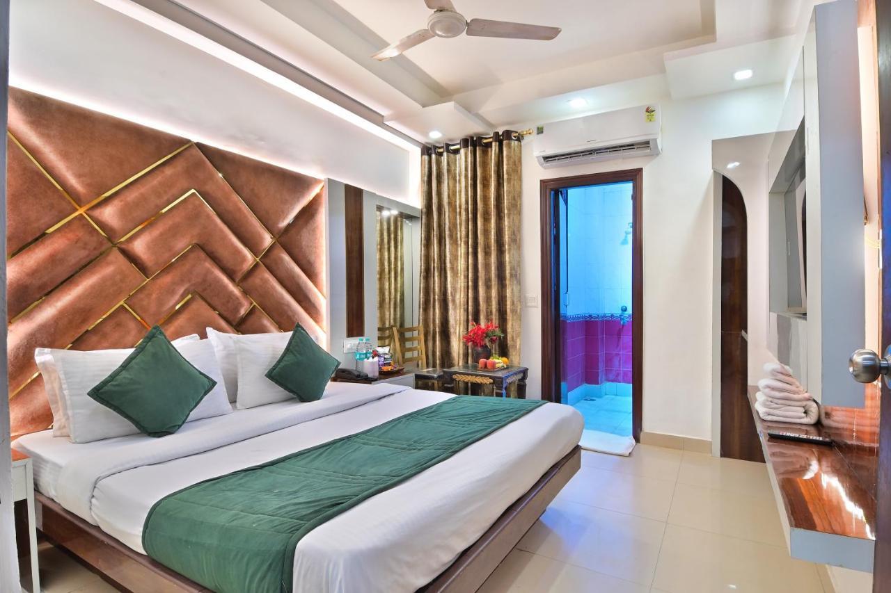 Hotel Star Villa - Budget Friendly Új-Delhi Kültér fotó