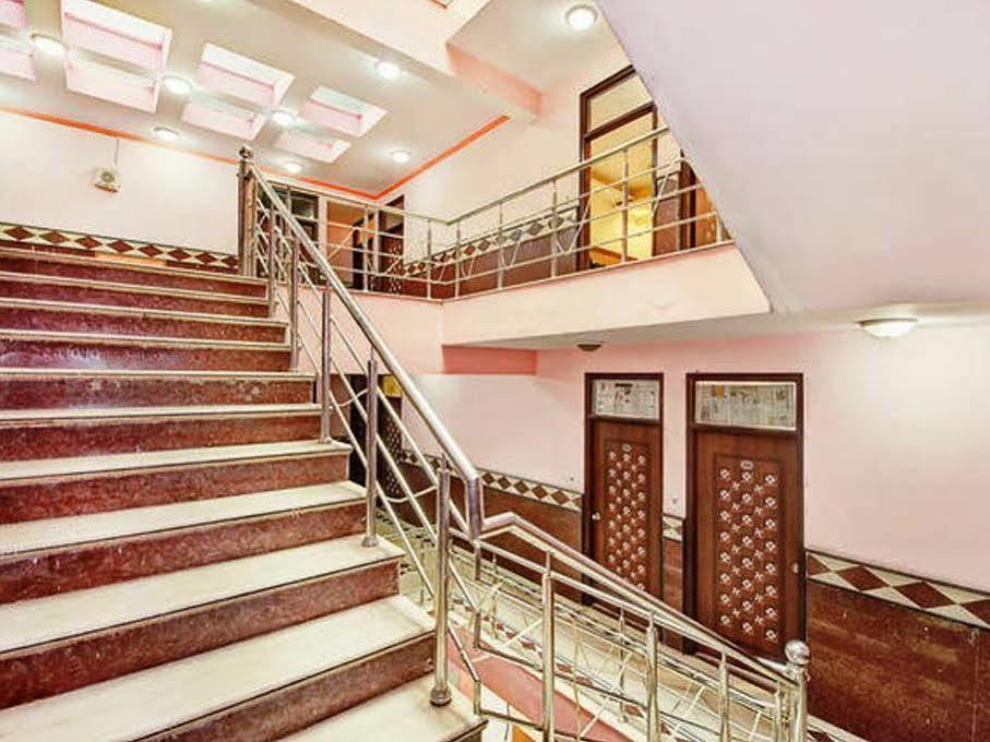 Hotel Star Villa - Budget Friendly Új-Delhi Kültér fotó