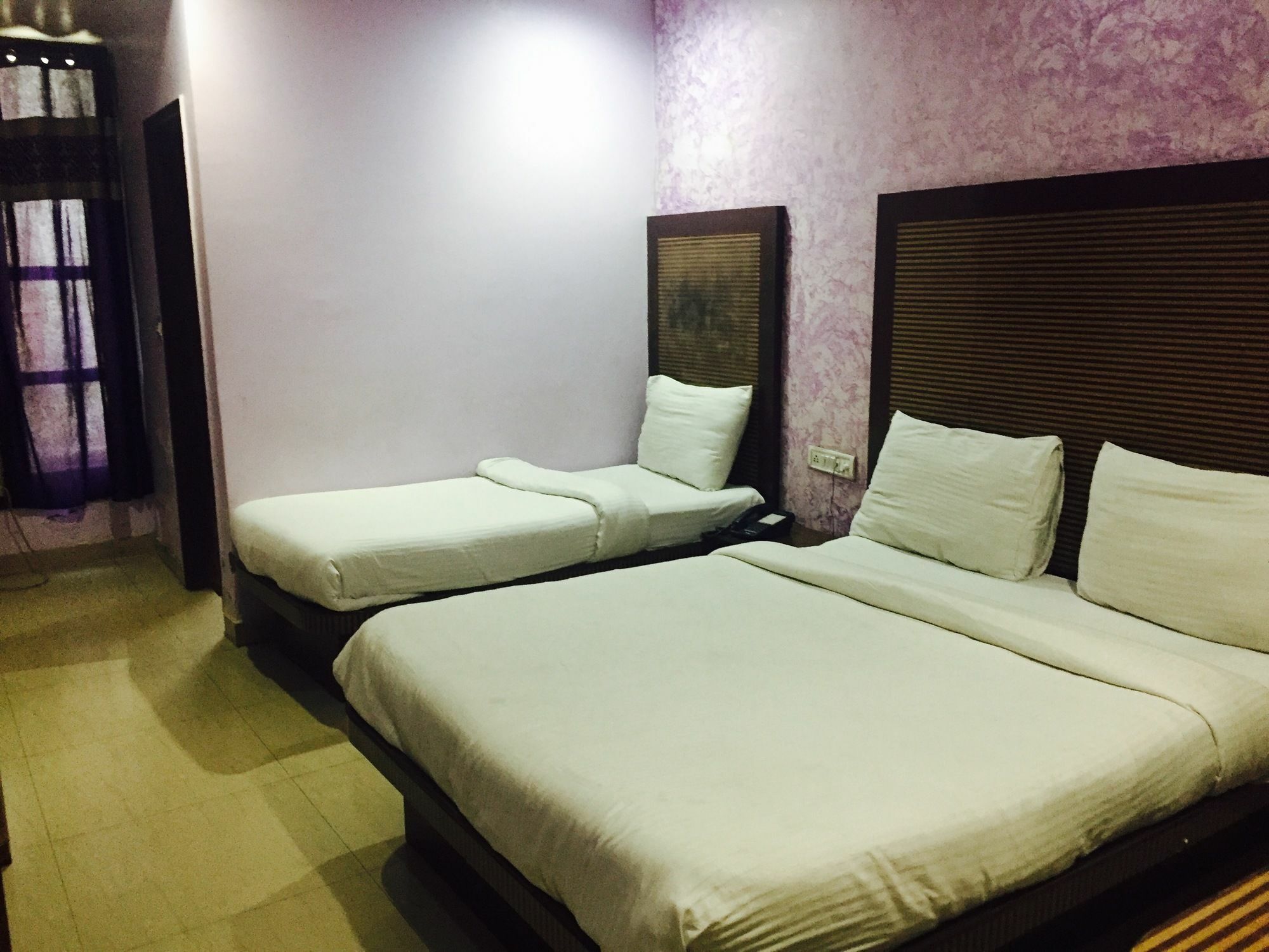 Hotel Star Villa - Budget Friendly Új-Delhi Kültér fotó